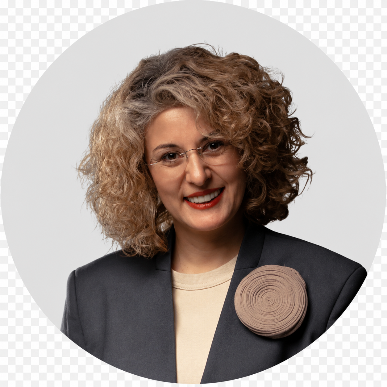 Ангелина Саратонга